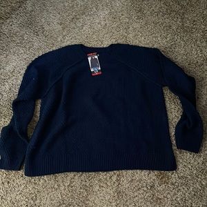 GAP sweater. navy blue. Size XL